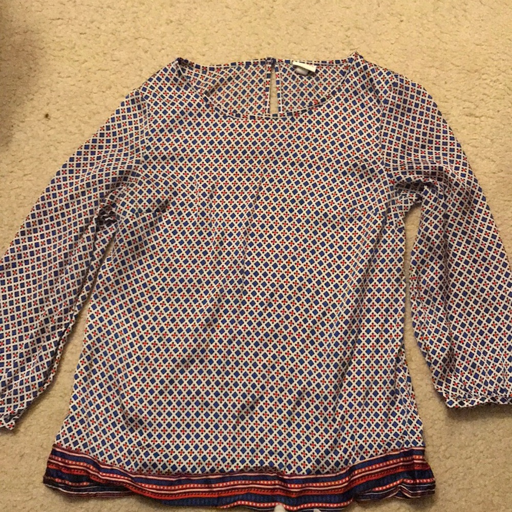 Patterned long sleeve shirt